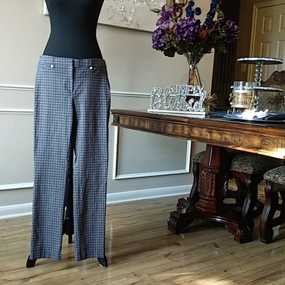 Comfort Fit Navy Blue And Tan Slim Leg Pant By Rafaella. Size 6 - Picture 10 of 17